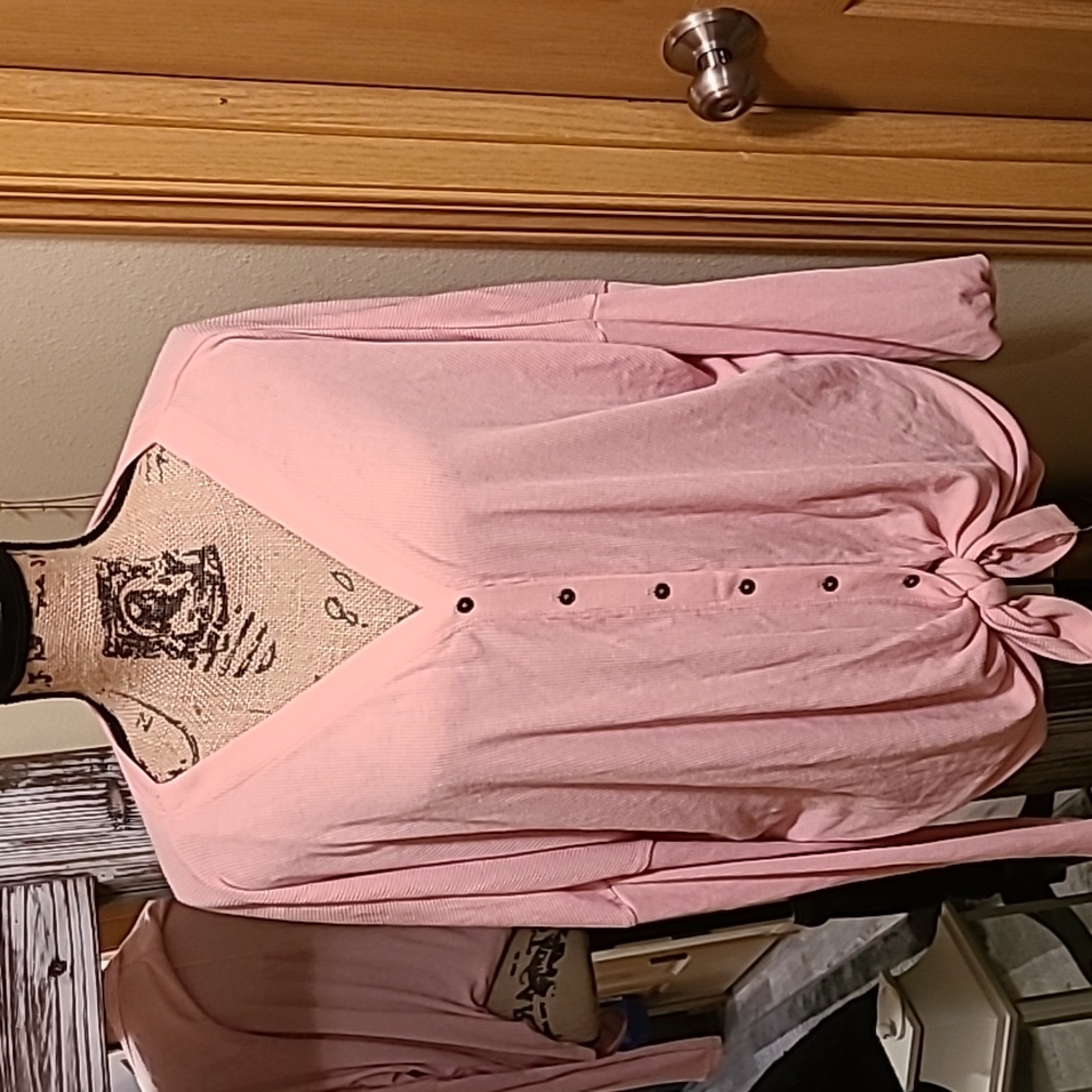 💕Cute pink a.n.a top💕